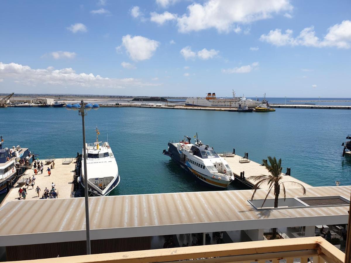 Standard Triple Room with Sea View