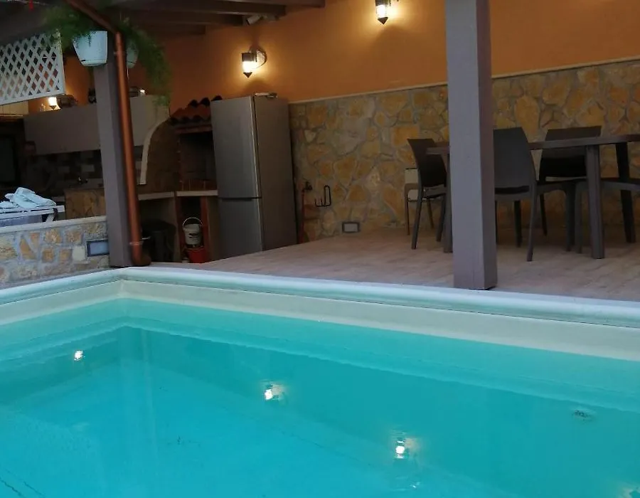 Ivana Home-1