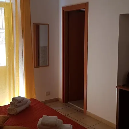 Gli Agrumi Rooms-3